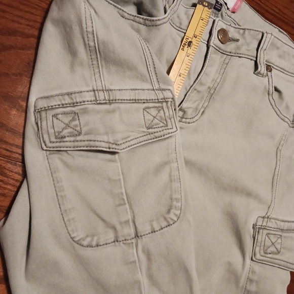 Cabi Cargo Pants - Picture 8 of 11